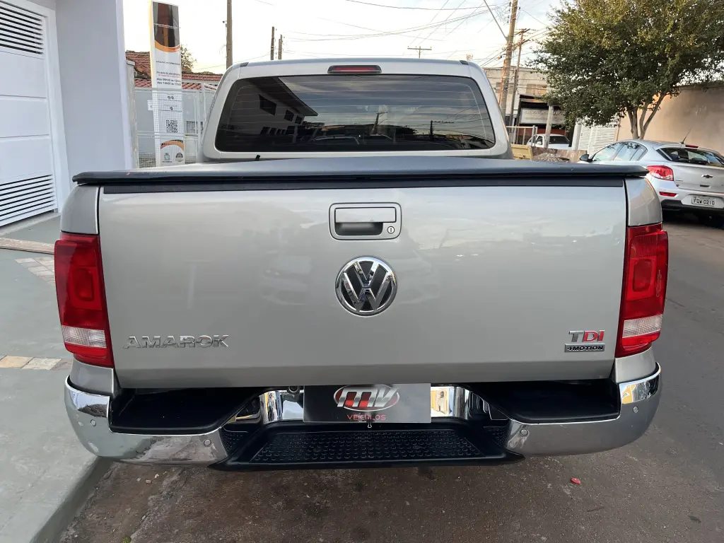 VOLKSWAGEN Amarok - Foto