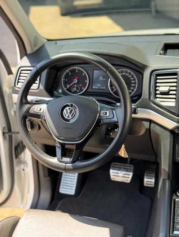 VOLKSWAGEN Amarok - Foto