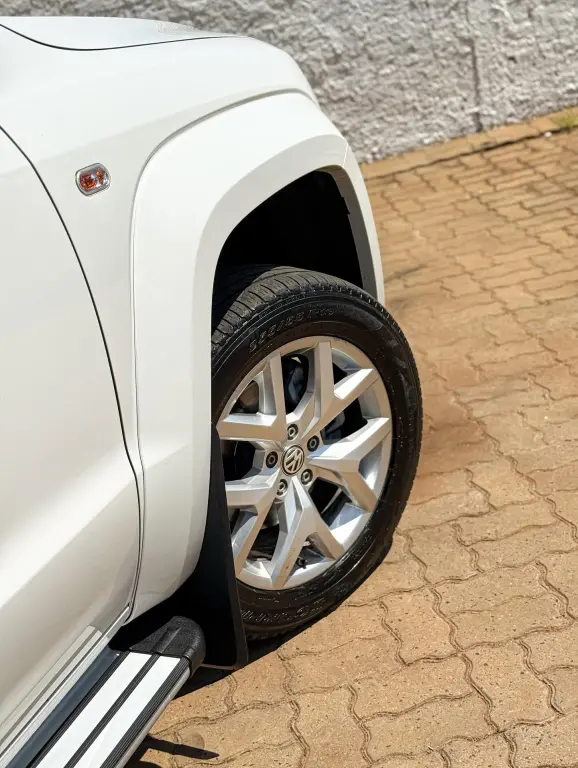 VOLKSWAGEN Amarok - Foto