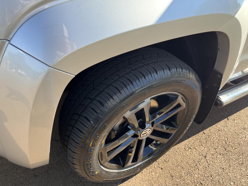 VOLKSWAGEN Amarok - Foto