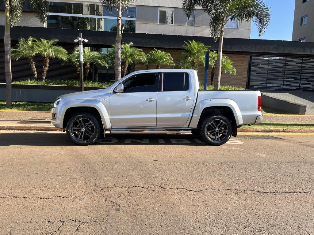 VOLKSWAGEN Amarok - Foto