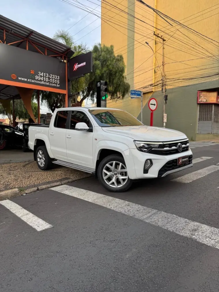 VOLKSWAGEN Amarok - Foto