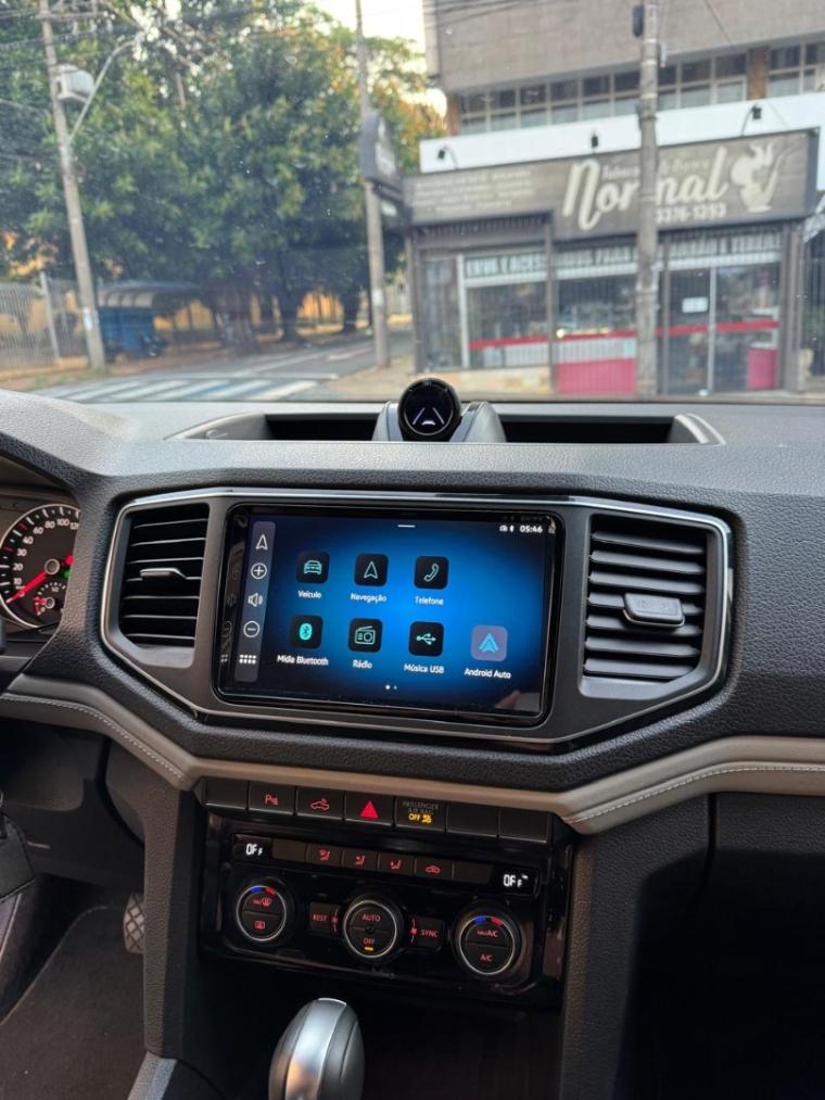 VOLKSWAGEN Amarok - Foto