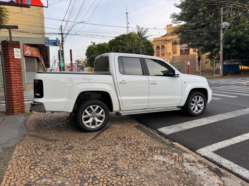 VOLKSWAGEN Amarok - Foto
