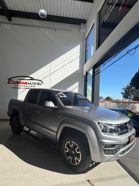 VOLKSWAGEN Amarok