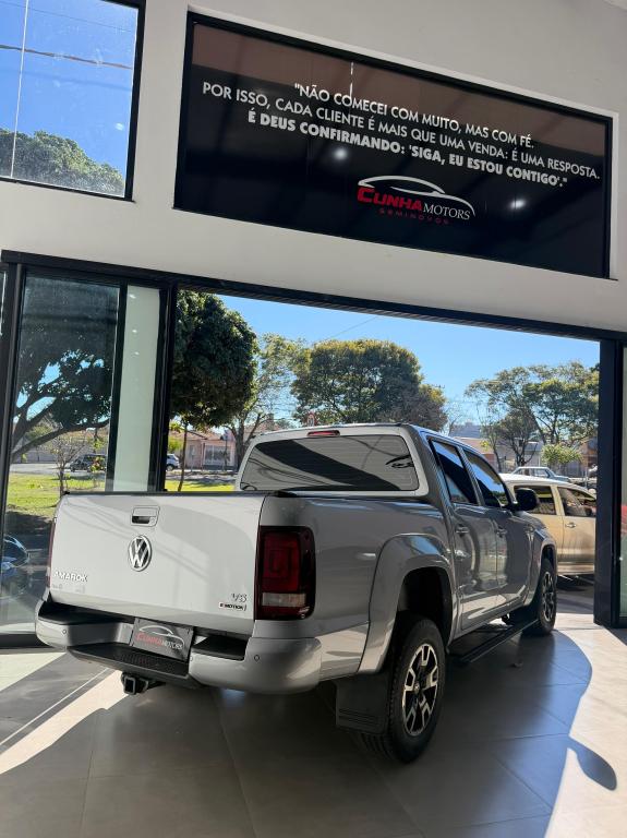 VOLKSWAGEN Amarok - Foto