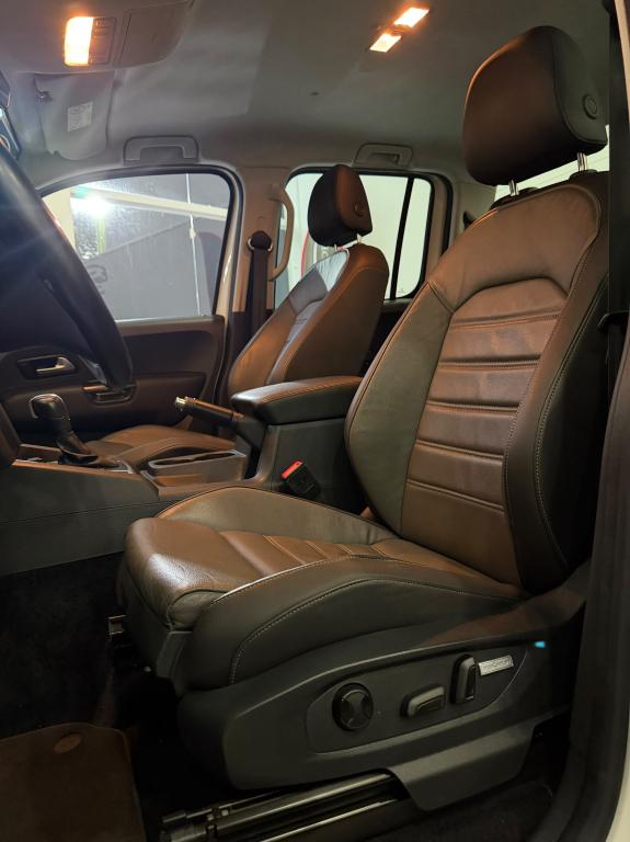 VOLKSWAGEN Amarok - Foto