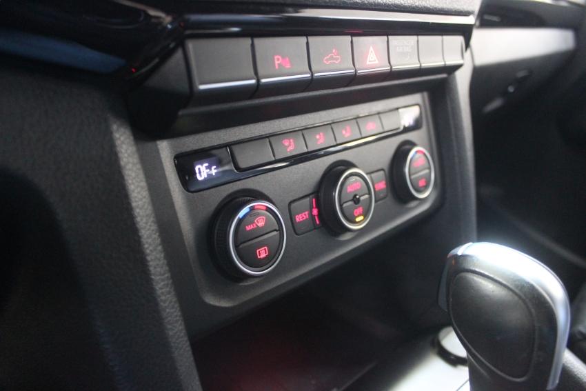 VOLKSWAGEN Amarok - Foto