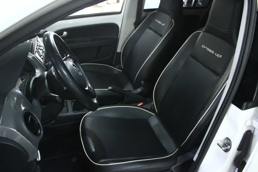 VOLKSWAGEN Cross UP - Foto