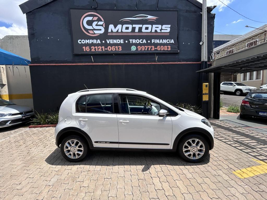 VOLKSWAGEN Cross UP