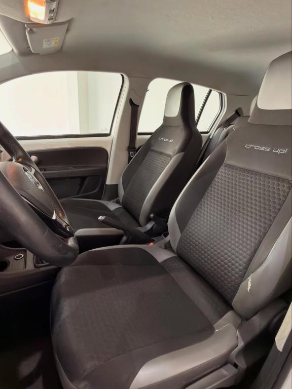 VOLKSWAGEN Cross UP - Foto
