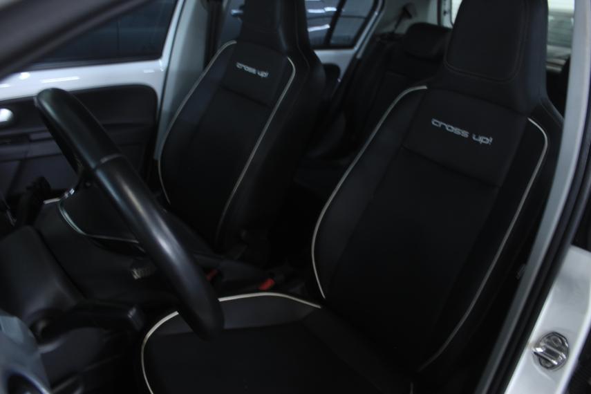 VOLKSWAGEN Cross UP - Foto