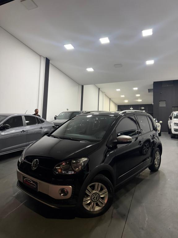 VOLKSWAGEN Cross UP