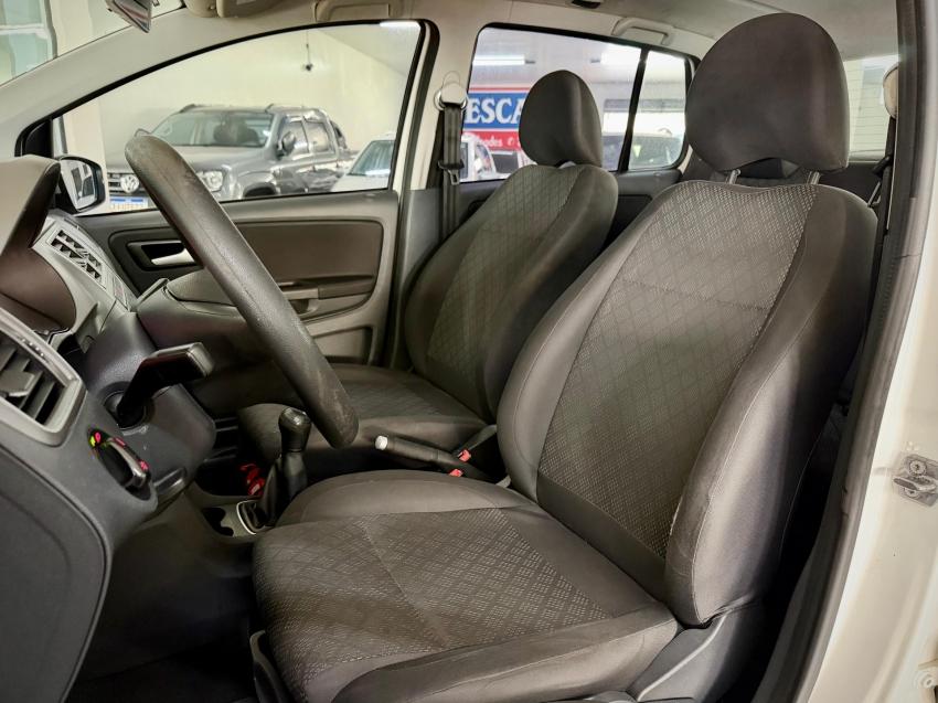 VOLKSWAGEN Fox - Foto