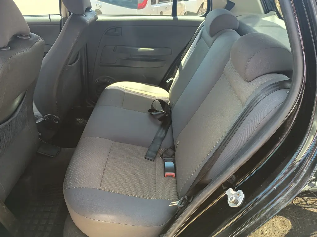 VOLKSWAGEN Fox - Foto