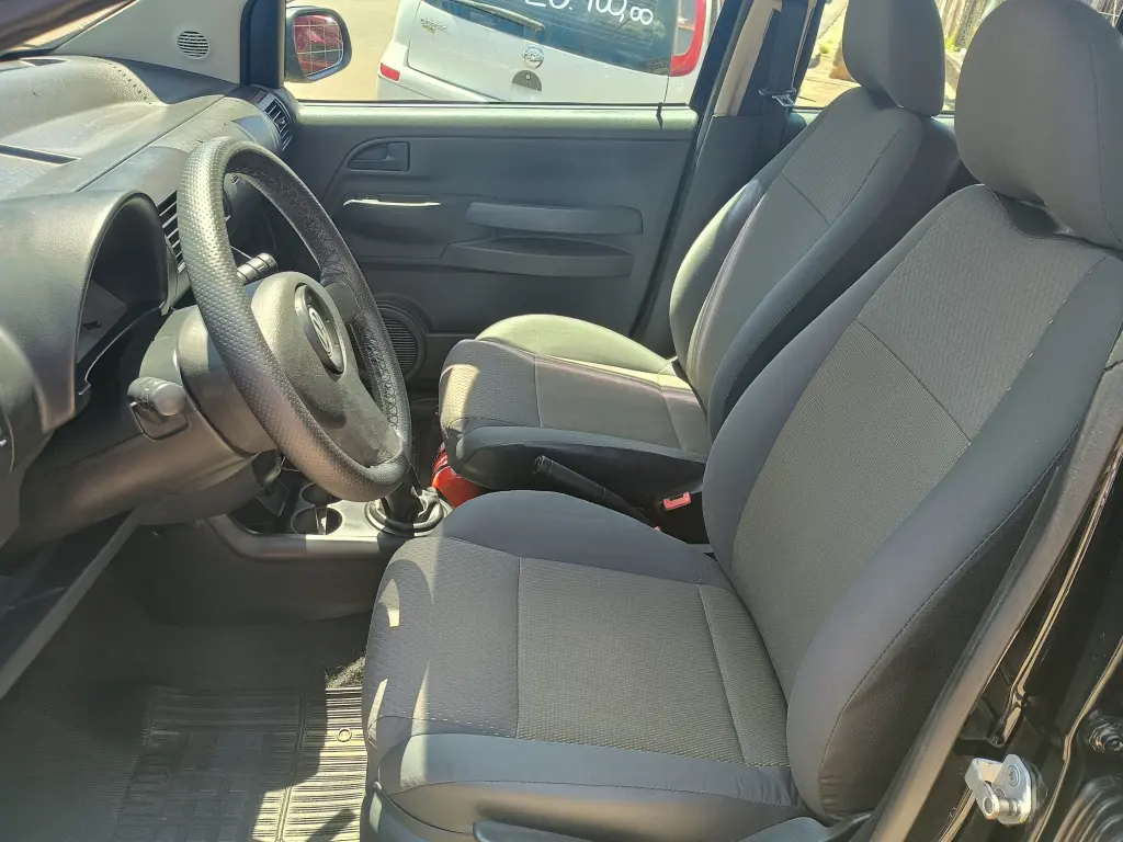 VOLKSWAGEN Fox - Foto