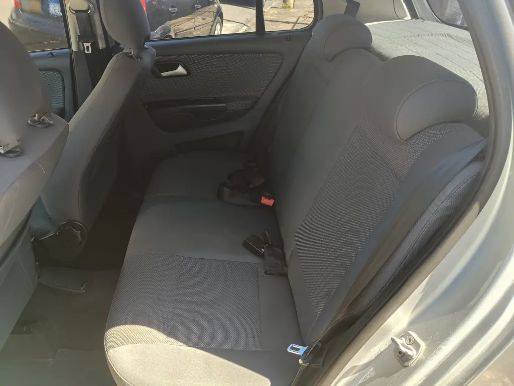 VOLKSWAGEN Fox - Foto