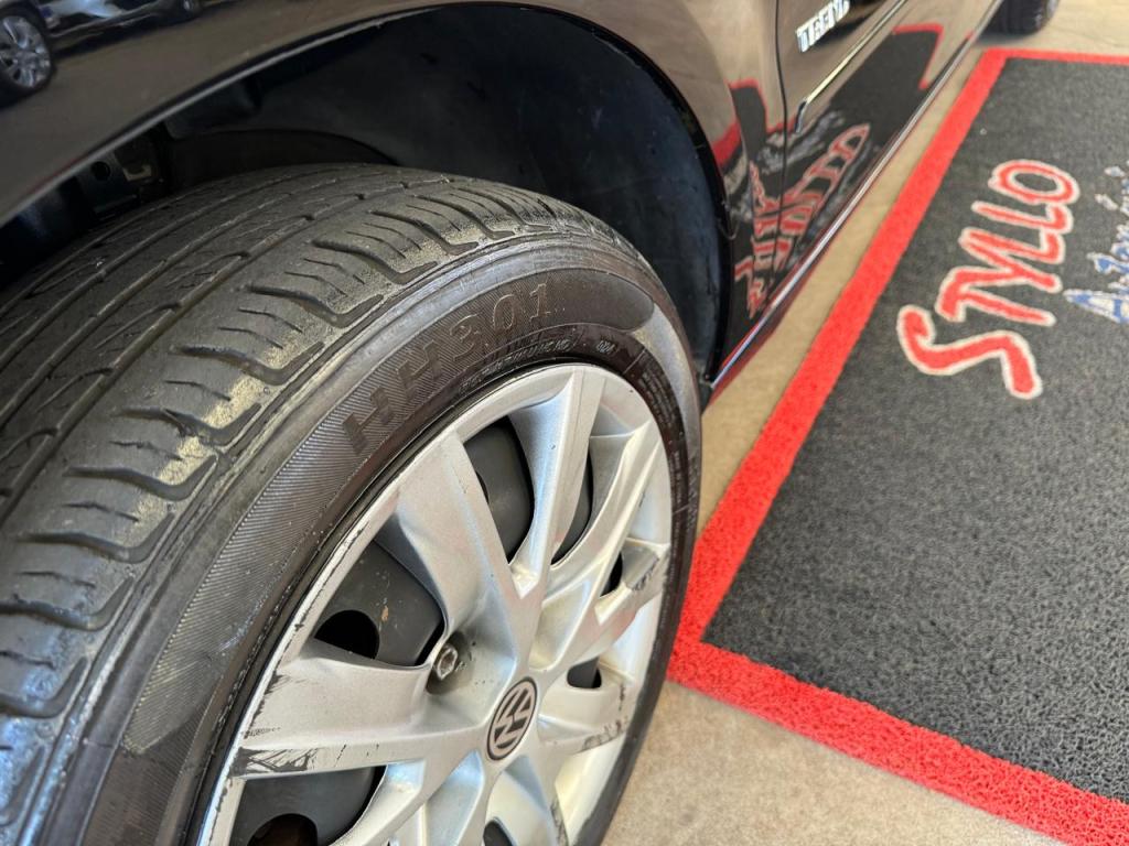 VOLKSWAGEN Fox - Foto