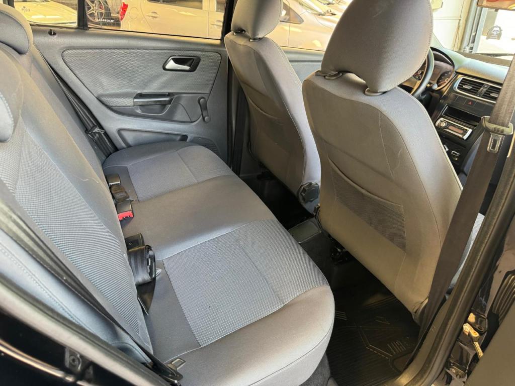 VOLKSWAGEN Fox - Foto