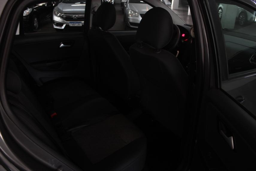 VOLKSWAGEN Fox - Foto