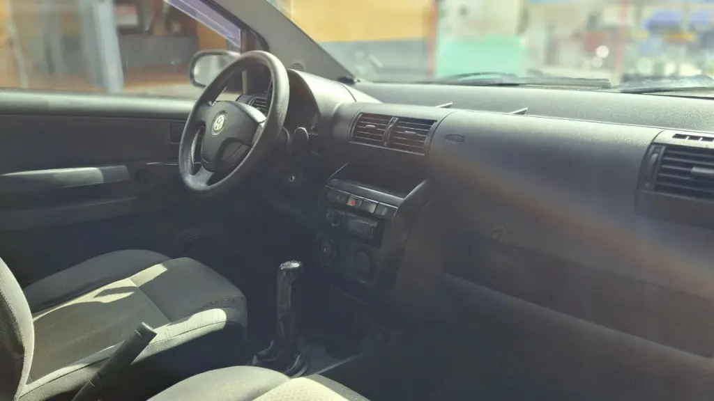 VOLKSWAGEN Fox - Foto