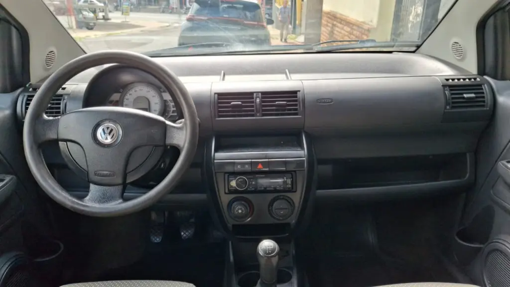 VOLKSWAGEN Fox - Foto