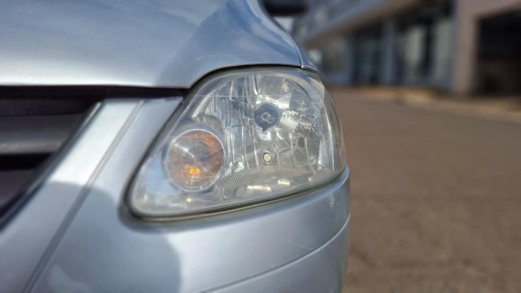 VOLKSWAGEN Fox - Foto