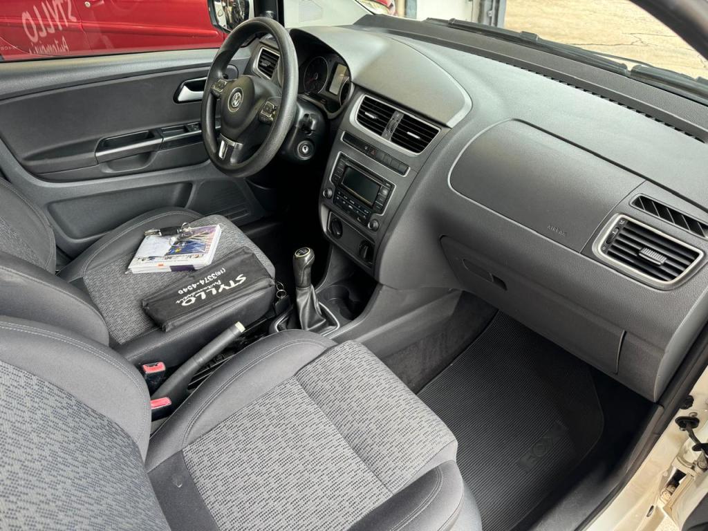VOLKSWAGEN Fox - Foto