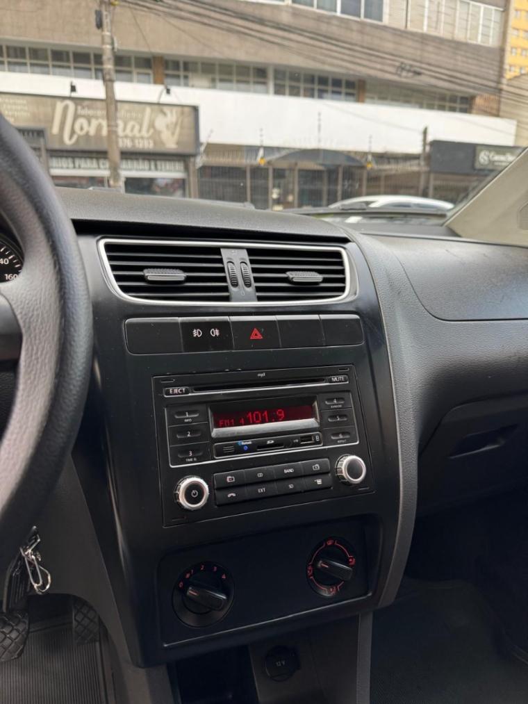 VOLKSWAGEN Fox - Foto