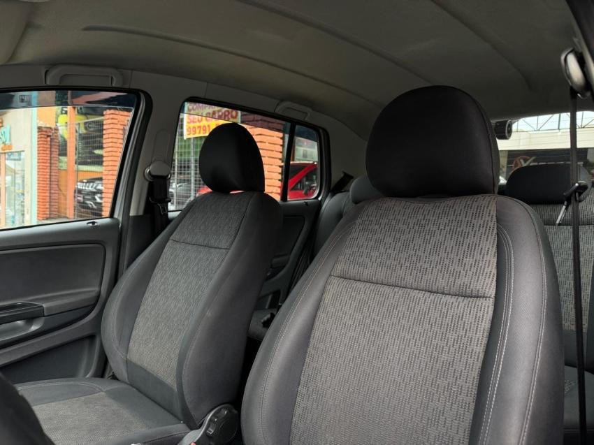 VOLKSWAGEN Fox - Foto