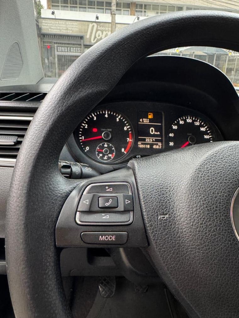 VOLKSWAGEN Fox - Foto