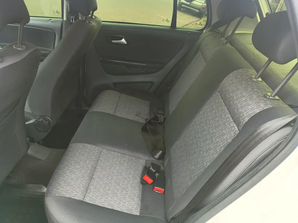 VOLKSWAGEN Fox - Foto