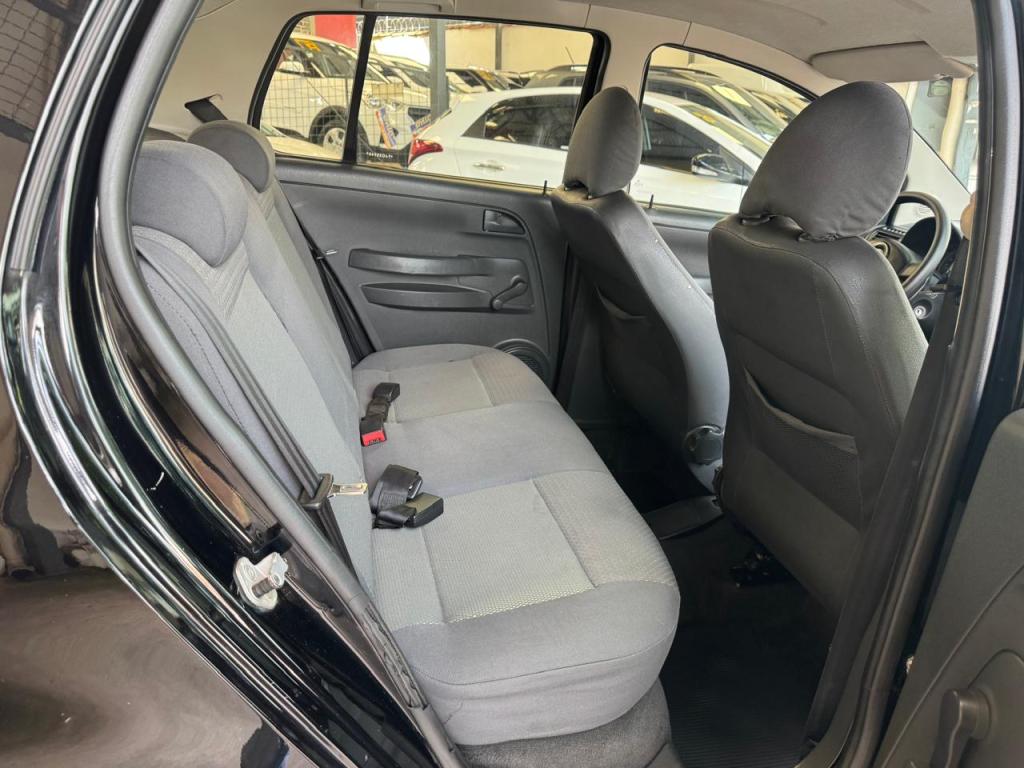 VOLKSWAGEN Fox - Foto