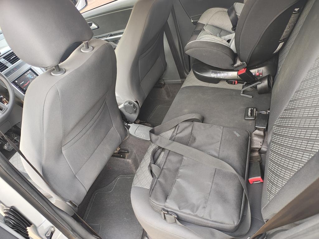 VOLKSWAGEN Fox - Foto