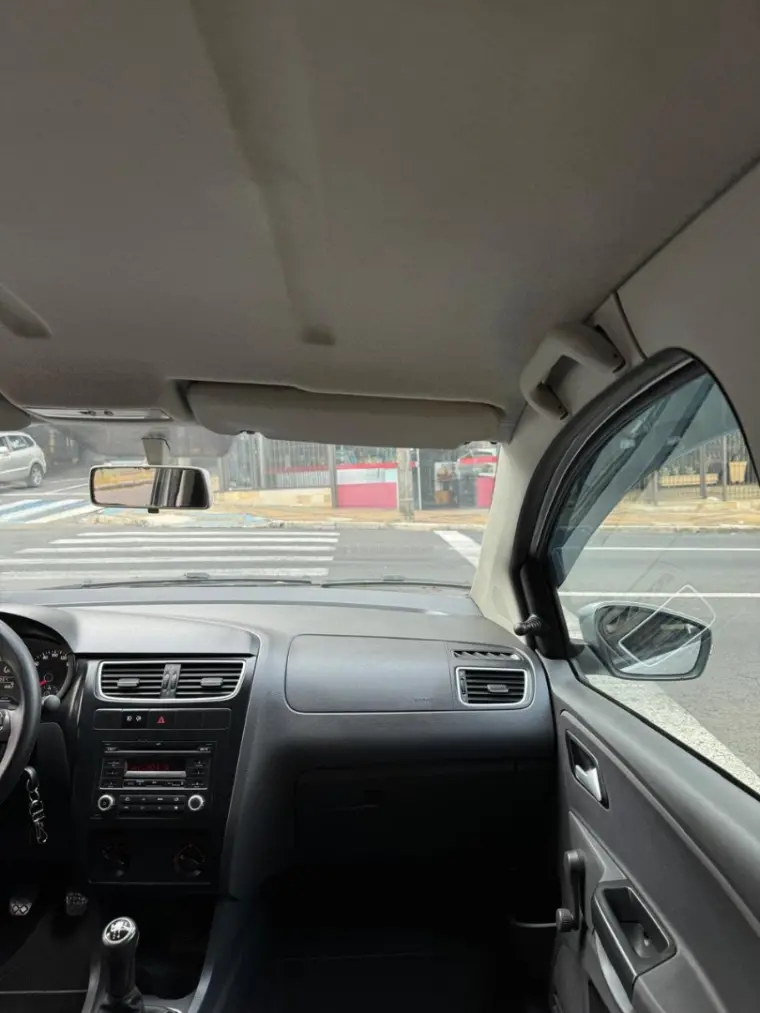 VOLKSWAGEN Fox - Foto