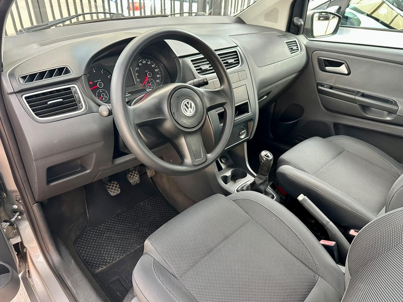 VOLKSWAGEN Fox - Foto