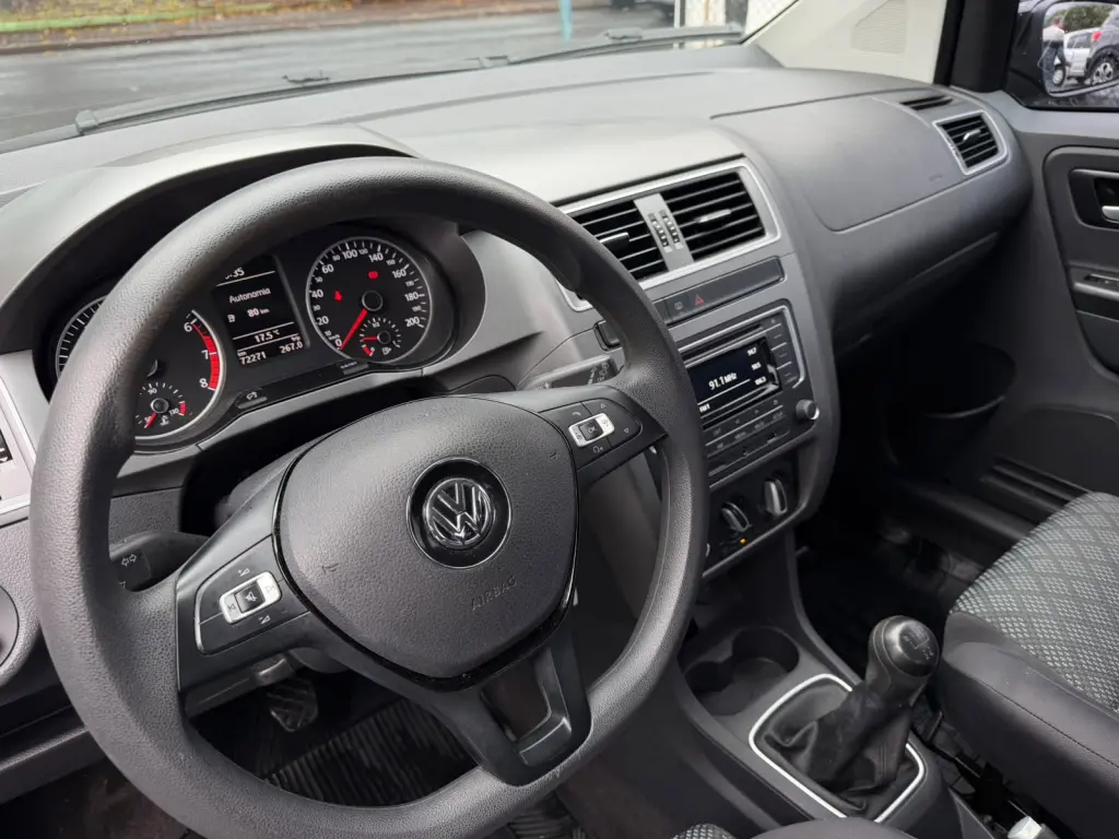 VOLKSWAGEN Fox - Foto