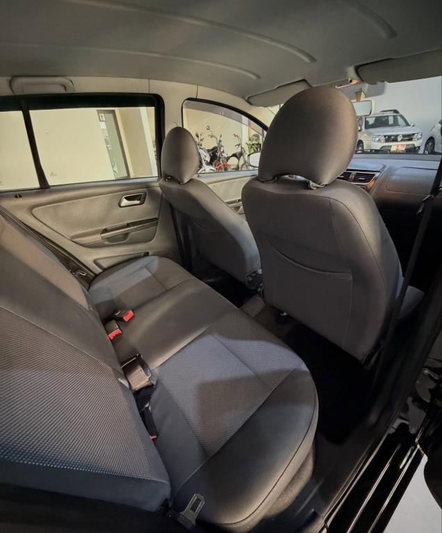 VOLKSWAGEN Fox - Foto
