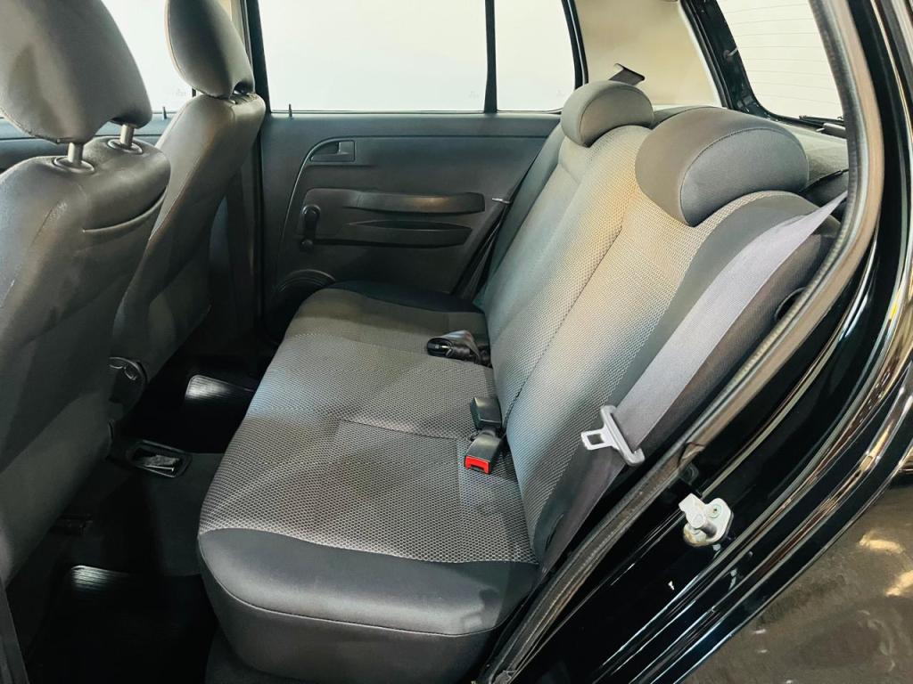 VOLKSWAGEN Fox - Foto