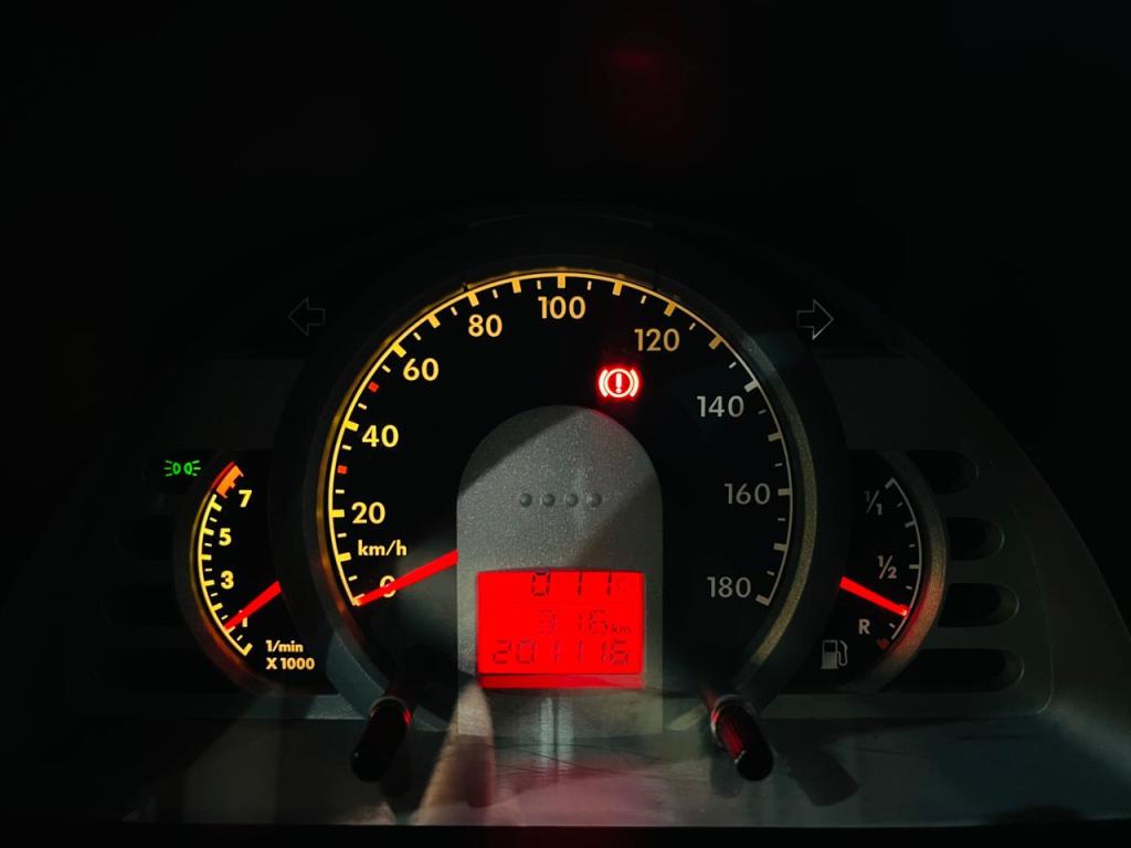 VOLKSWAGEN Fox - Foto