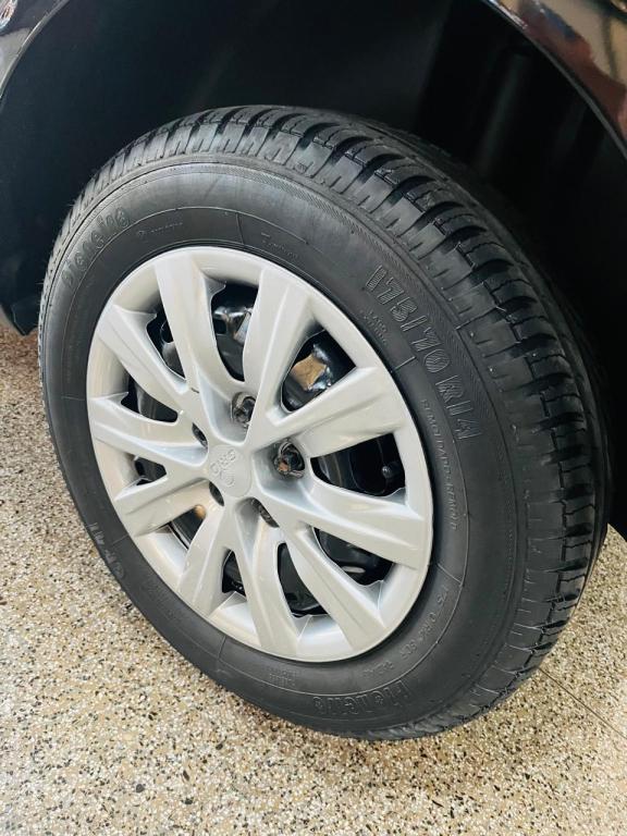 VOLKSWAGEN Fox - Foto