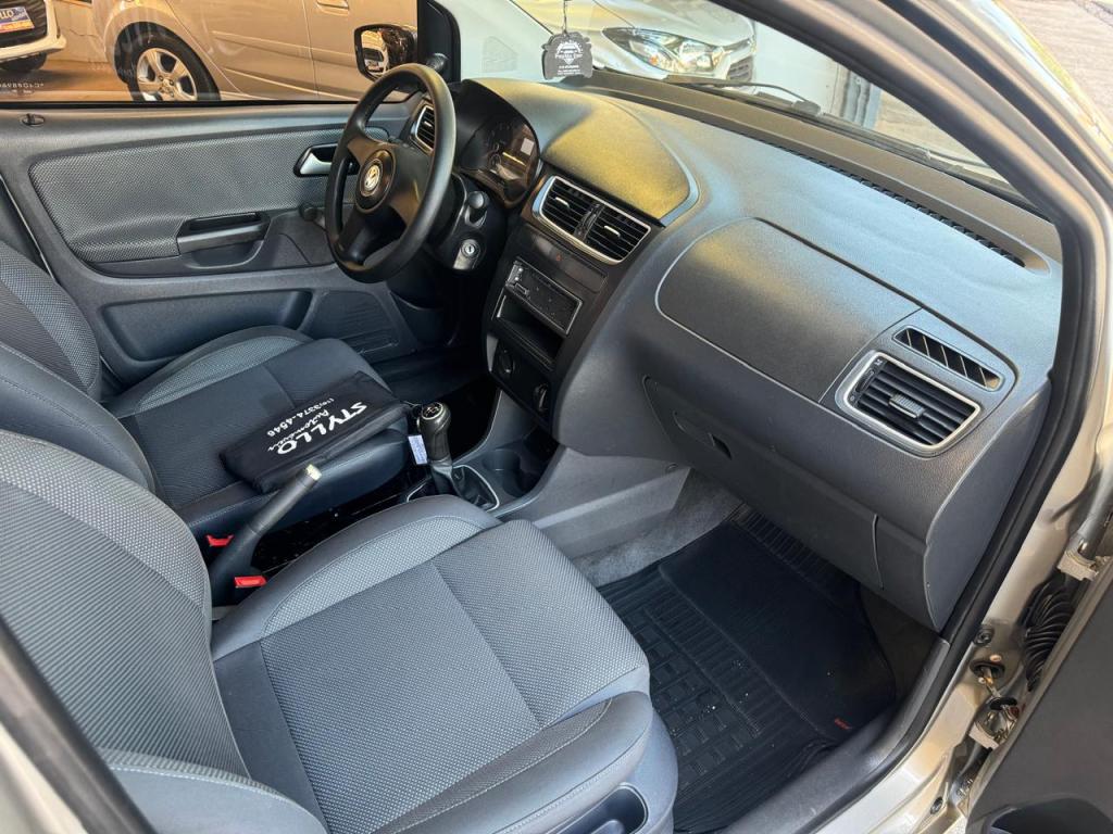 VOLKSWAGEN Fox - Foto