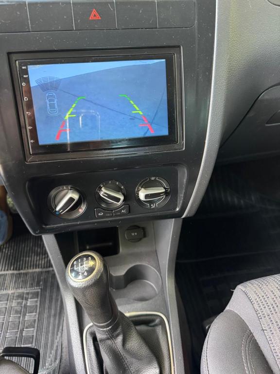 VOLKSWAGEN Fox - Foto