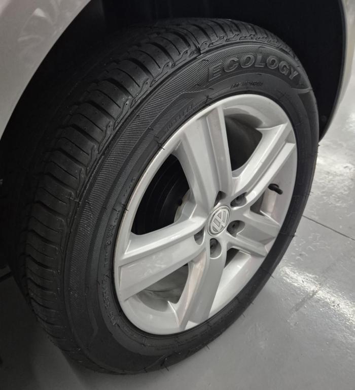 VOLKSWAGEN Fox - Foto