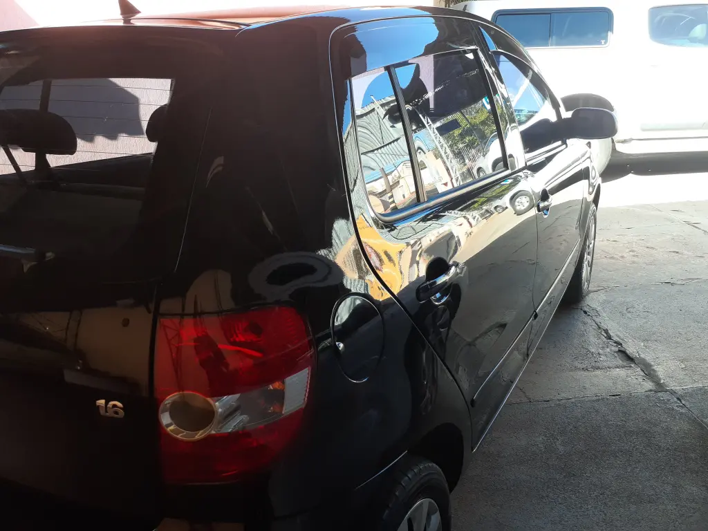 VOLKSWAGEN Fox - Foto