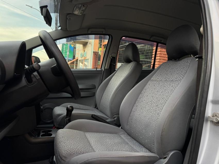 VOLKSWAGEN Fox - Foto