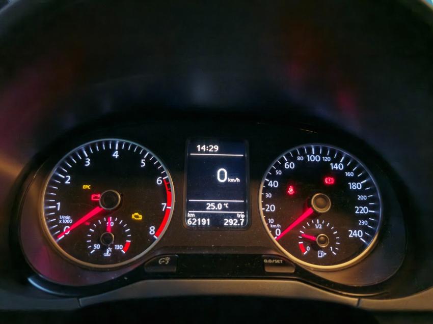 VOLKSWAGEN Fox - Foto