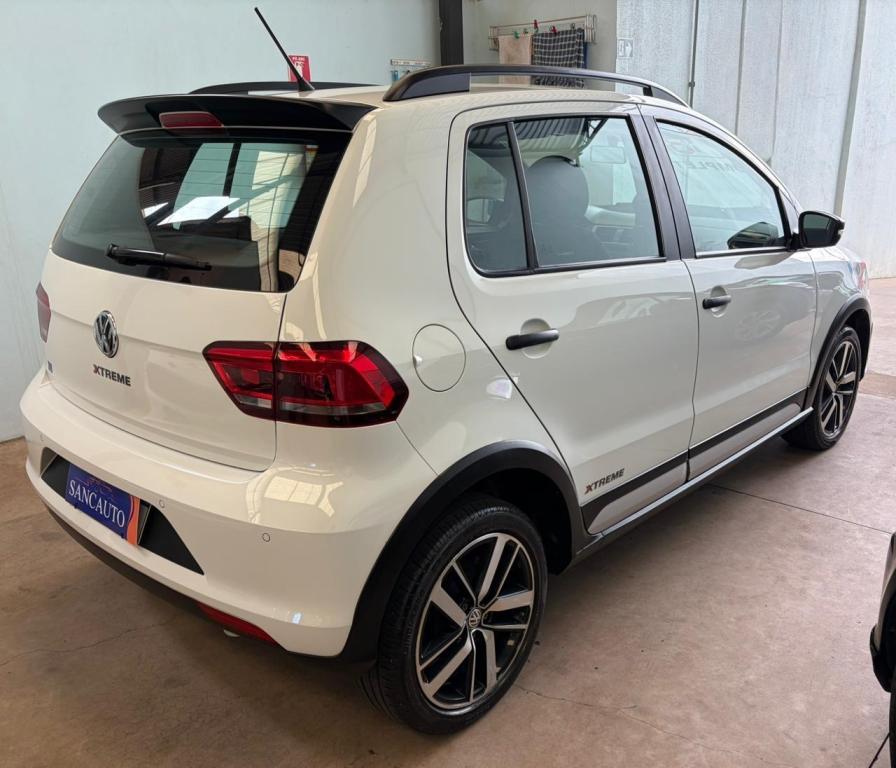VOLKSWAGEN Fox - Foto
