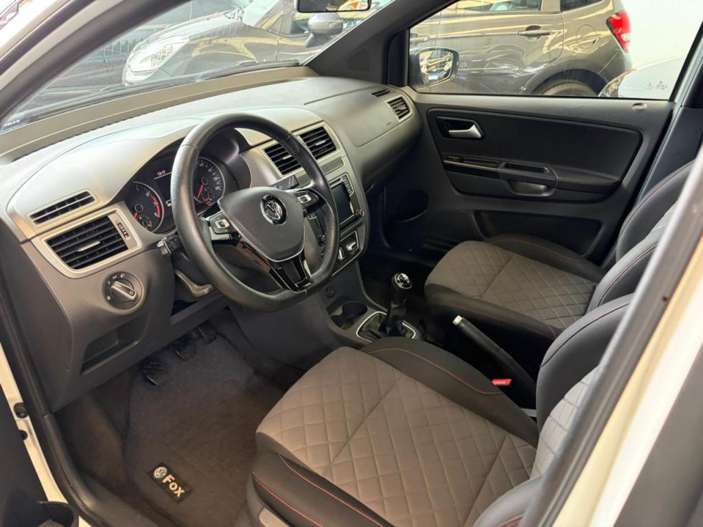 VOLKSWAGEN Fox - Foto