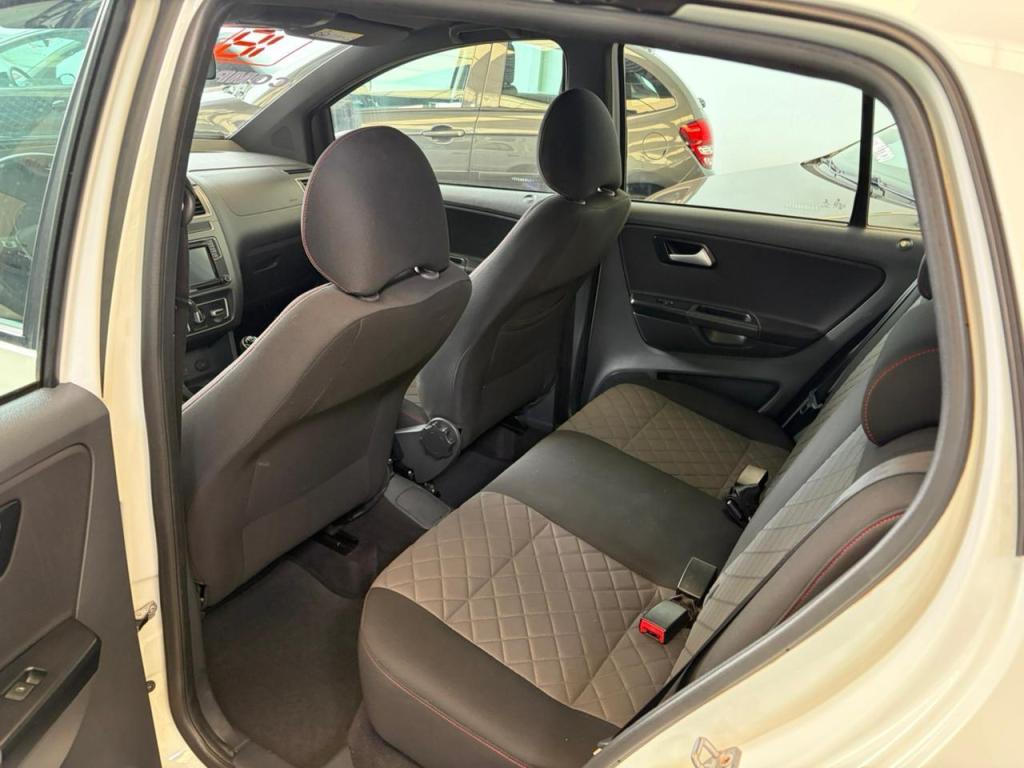 VOLKSWAGEN Fox - Foto